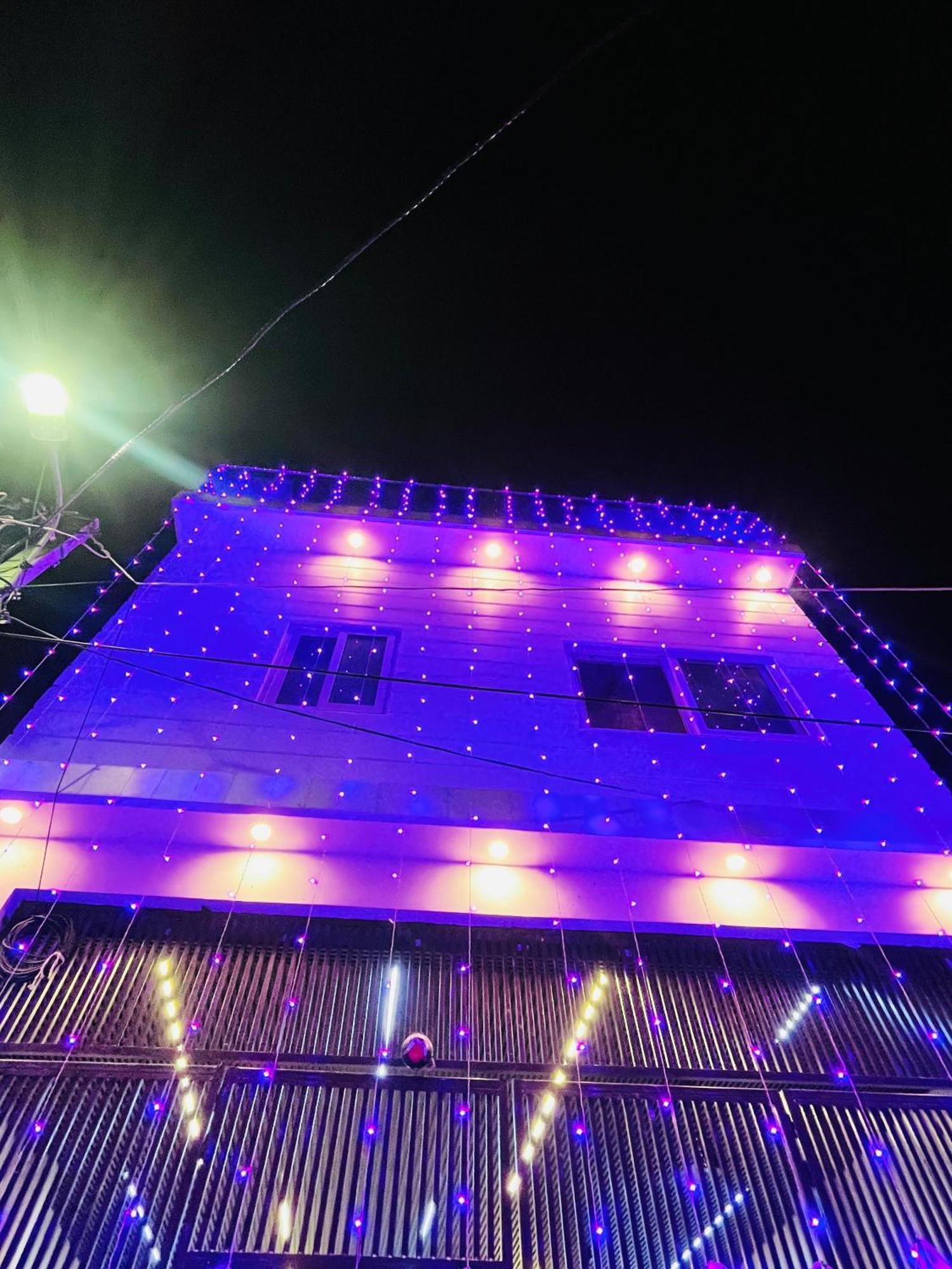 Ravindra Geeta Inn Ayodhya Exterior photo