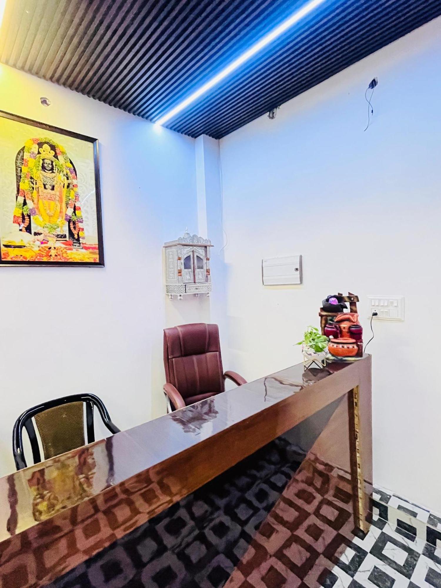 Ravindra Geeta Inn Ayodhya Exterior photo